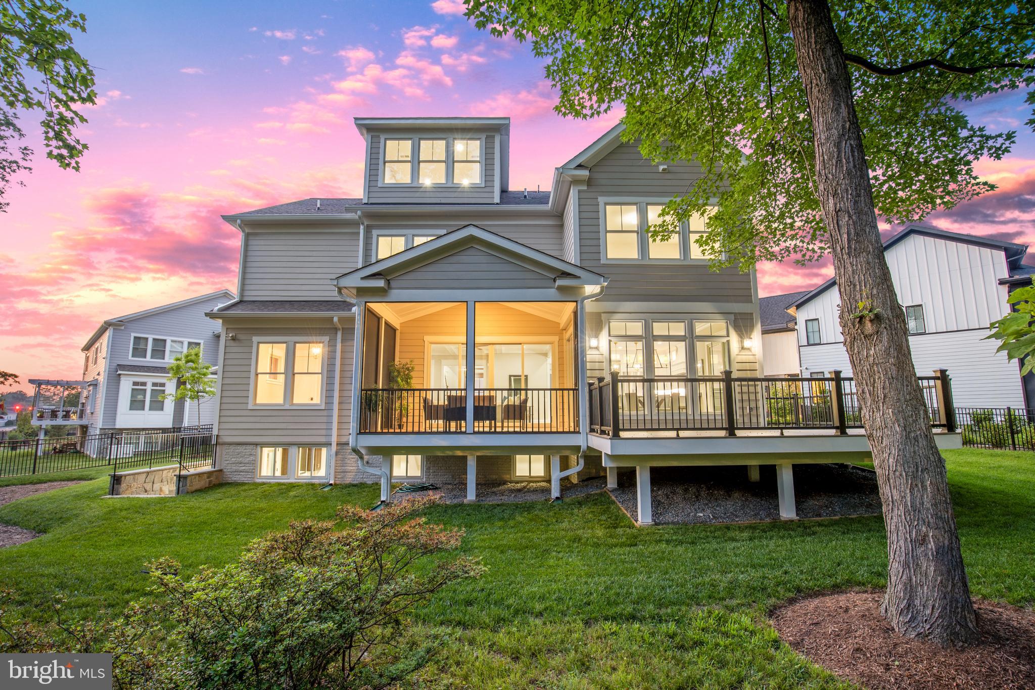 WESTBRIAR COUNTRY CLUB ESTATES - Residential