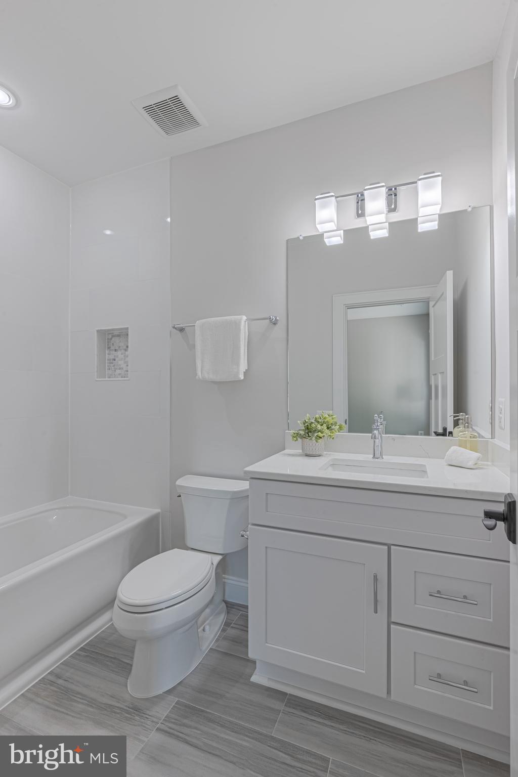 WESTBRIAR COUNTRY CLUB ESTATES - Residential