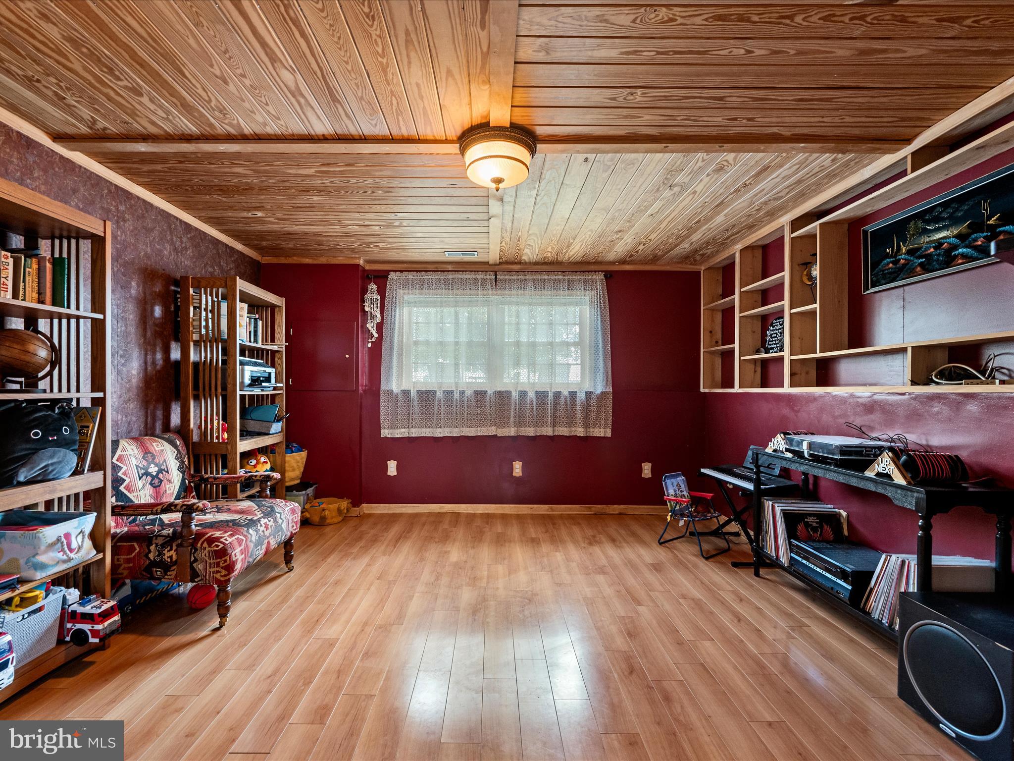 INWOOD MEADOWS - Residential