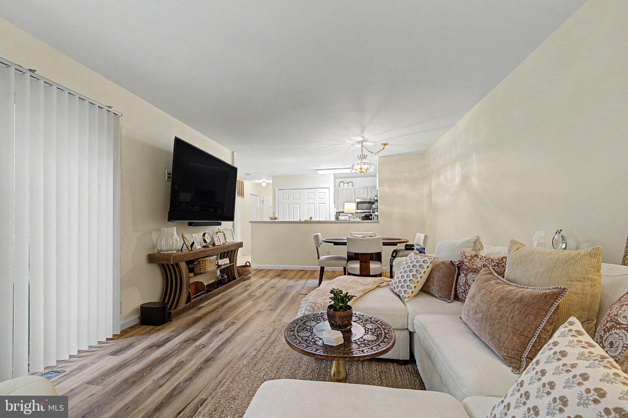 19 E WOODLAND AVENUE