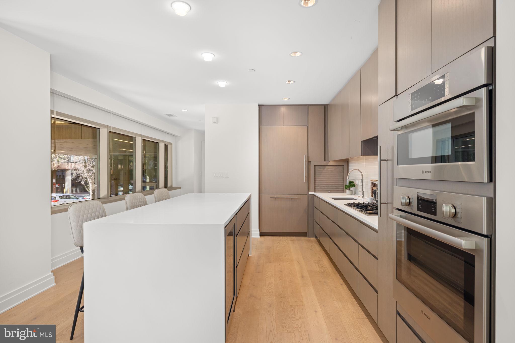 2501 M STREET NW T04