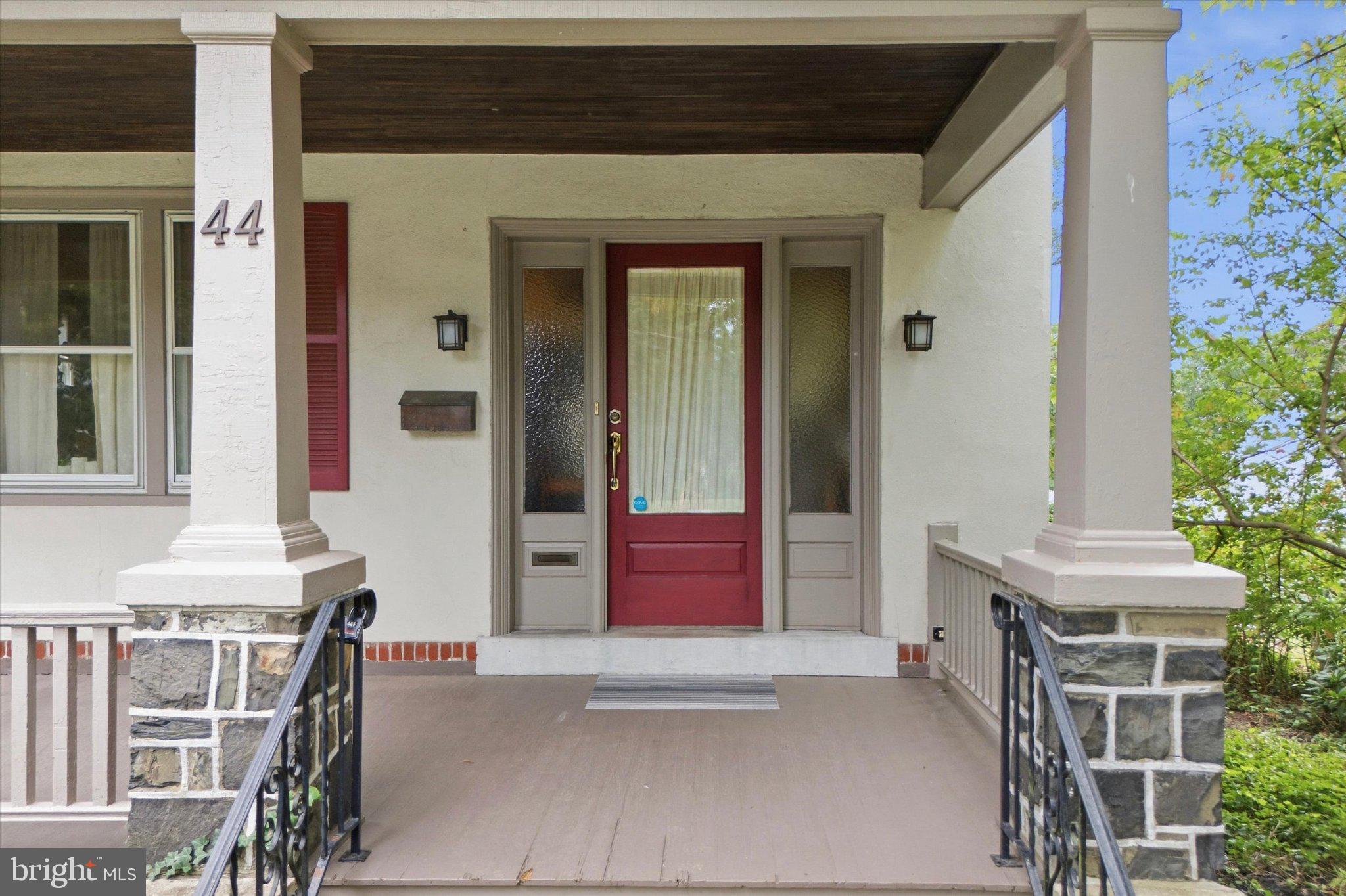 44 6TH AVENUE