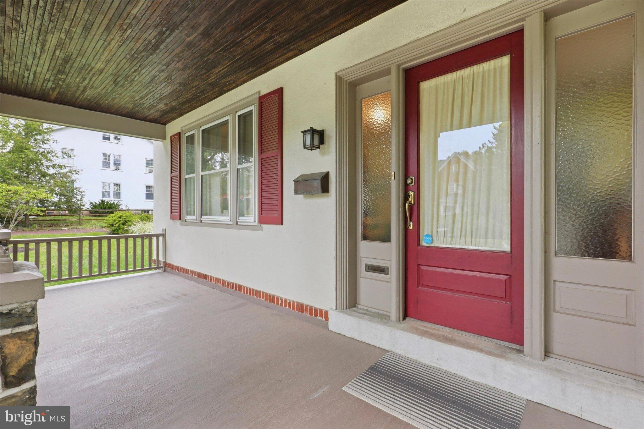 44 6TH AVENUE