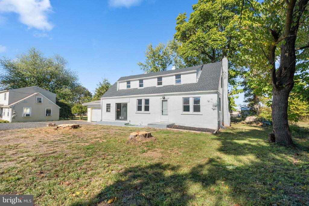 Photo of 635 Elroy Road, SOUDERTON, PA 18964 (MLS # PAMC2158118)