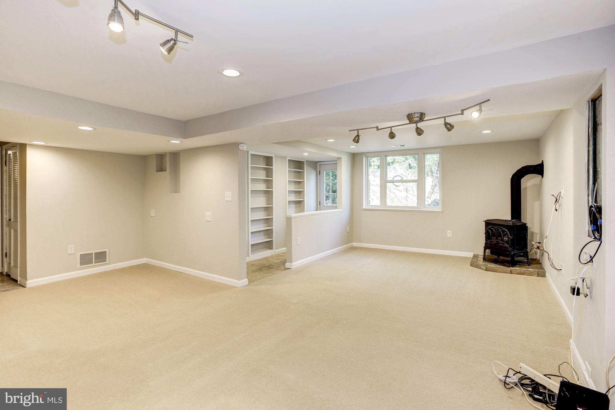 ROSE HILL FARMS - Residential