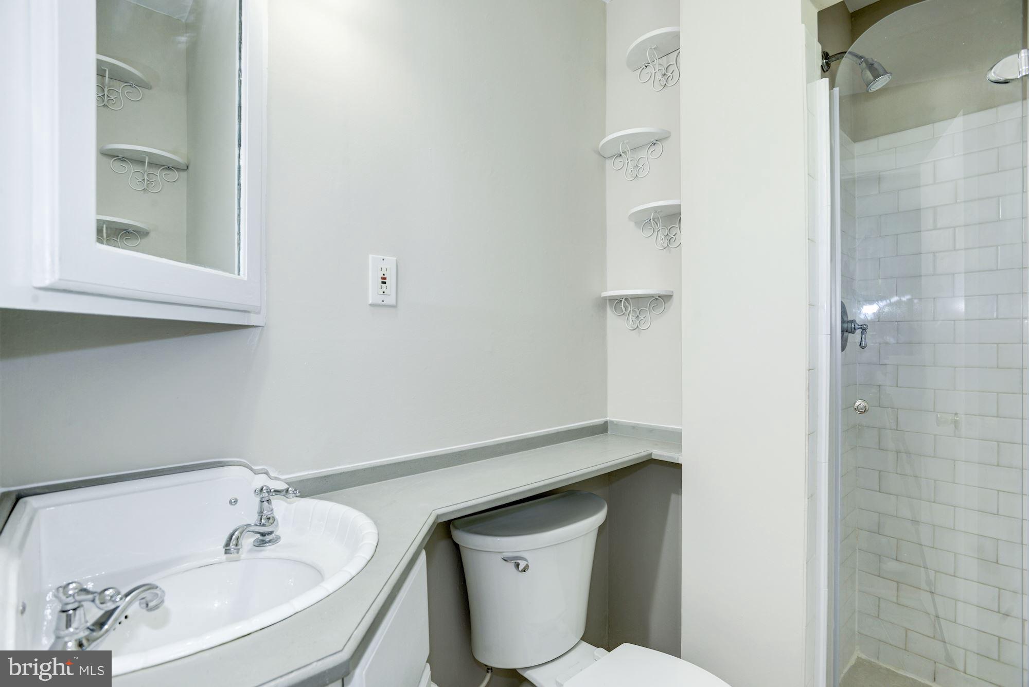 ROSE HILL FARMS - Residential