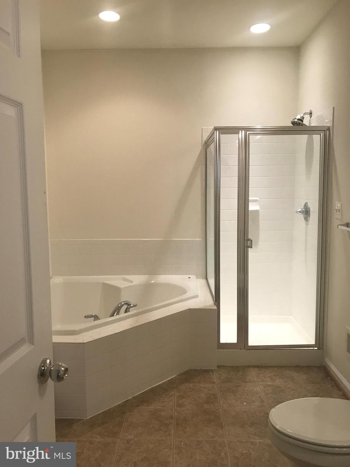 RIVER OAKS - Residential