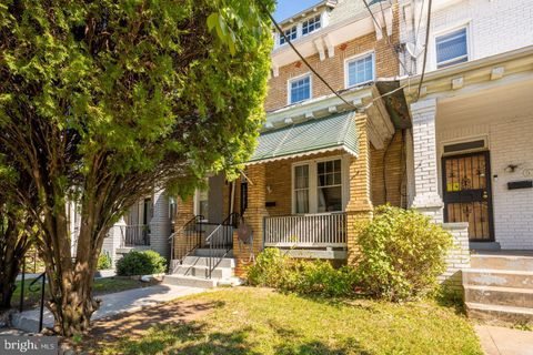 5733 9TH STREET NW WASHINGTON DC 20011