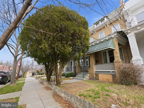 5733 9TH STREET NW WASHINGTON DC 20011