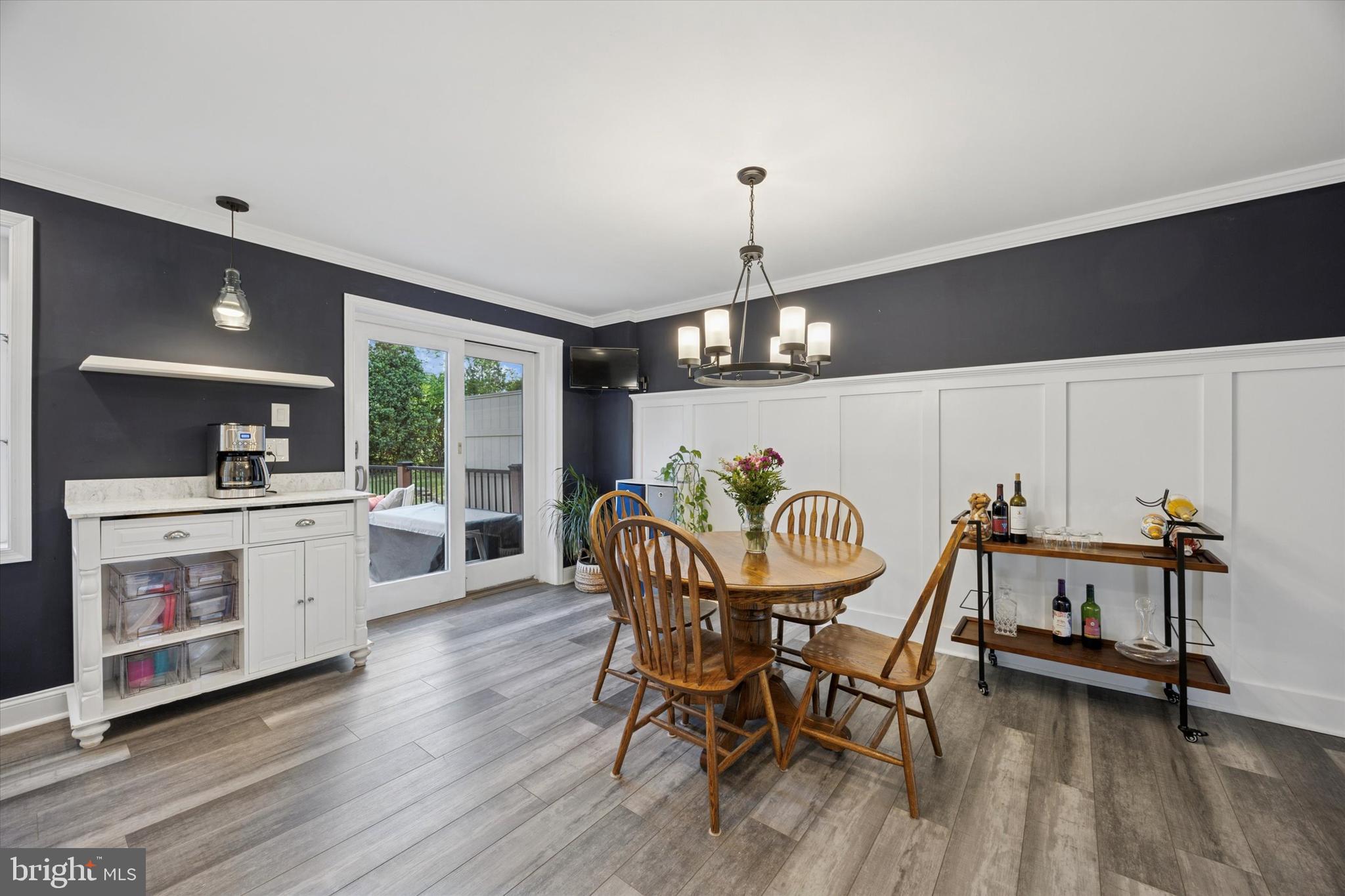 544 CHESTER AVENUE