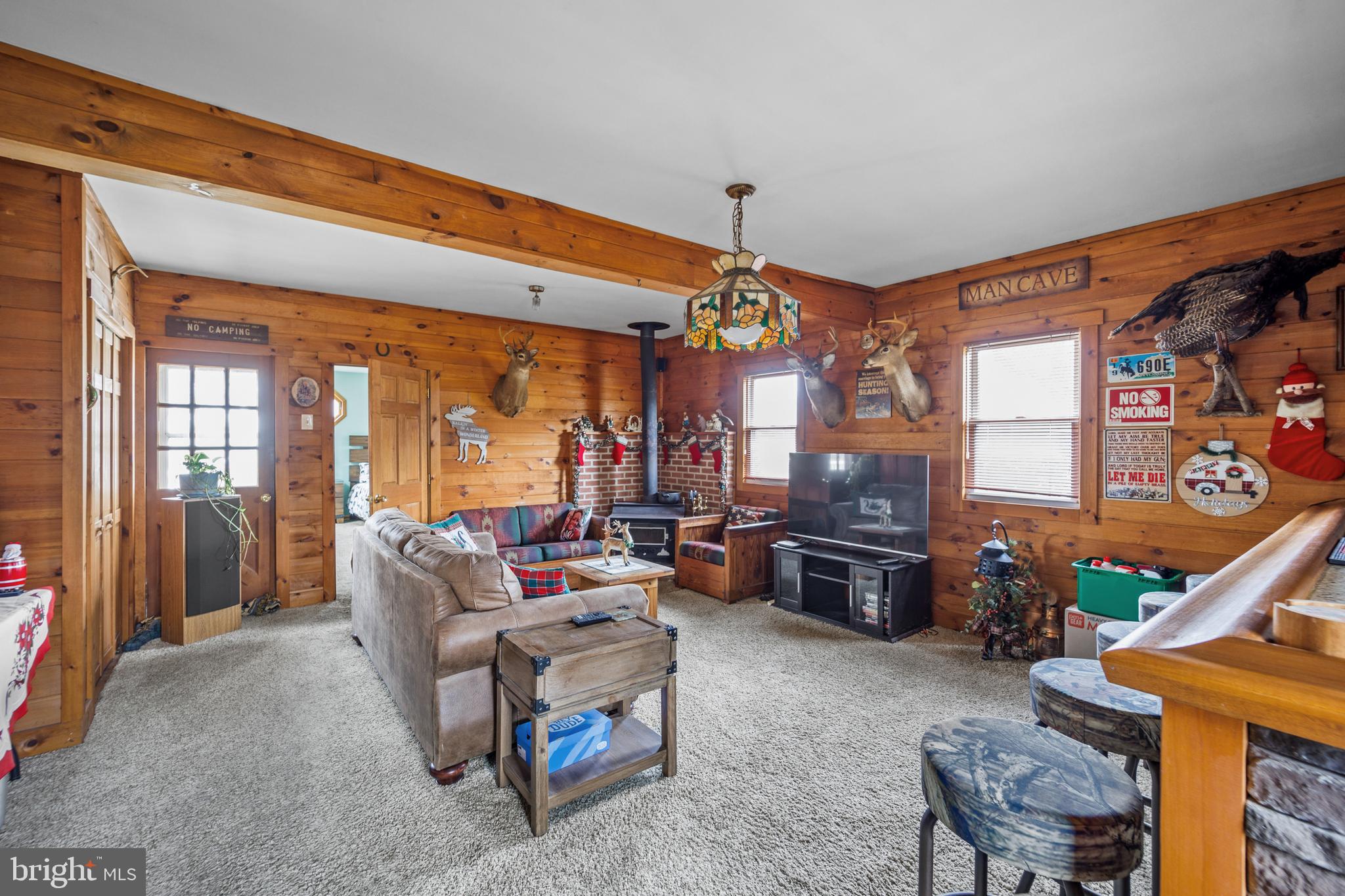 HUNTINGDON HILLS - Residential