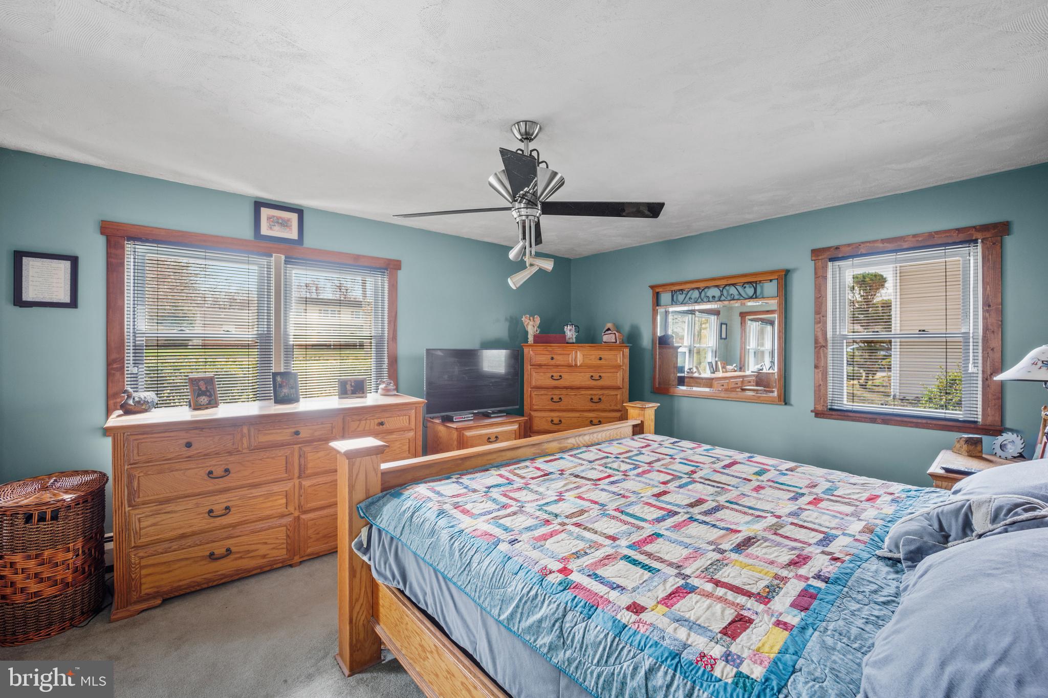 HUNTINGDON HILLS - Residential