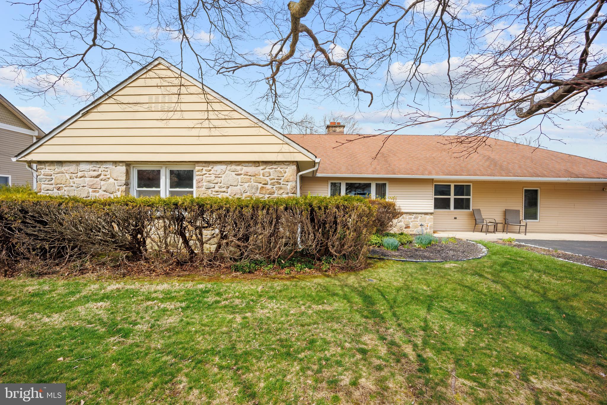 HUNTINGDON HILLS - Residential