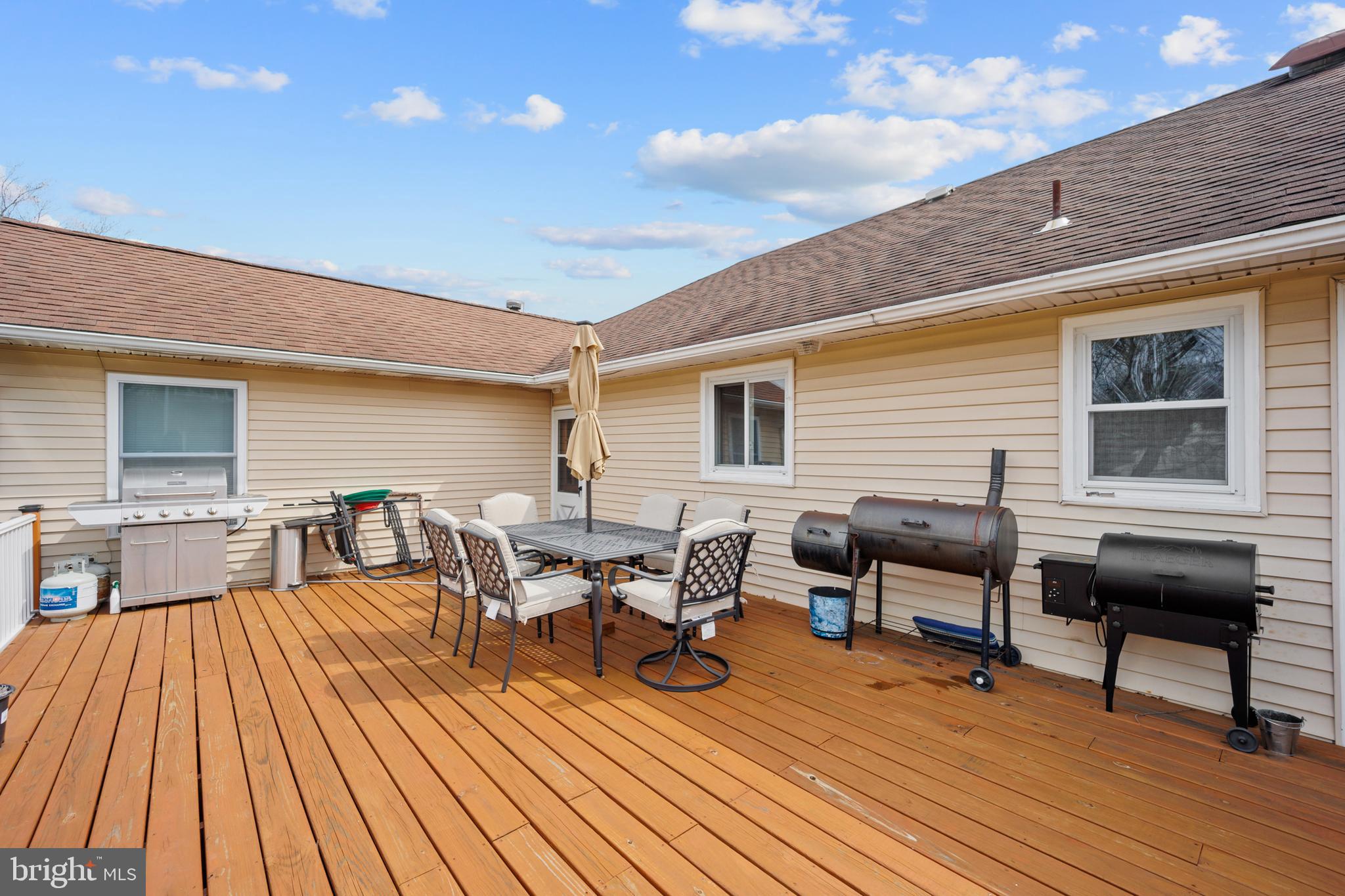 HUNTINGDON HILLS - Residential