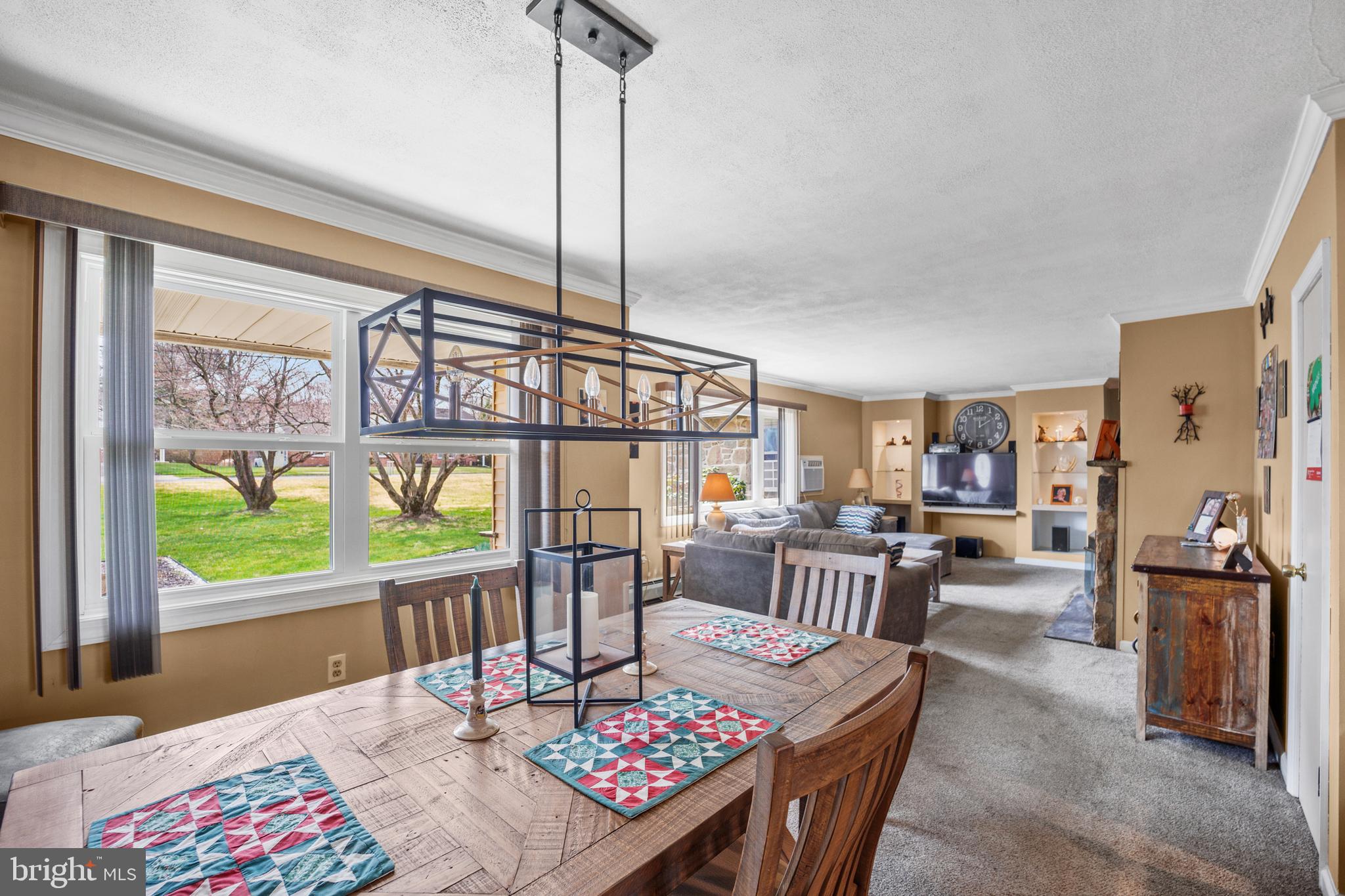 HUNTINGDON HILLS - Residential