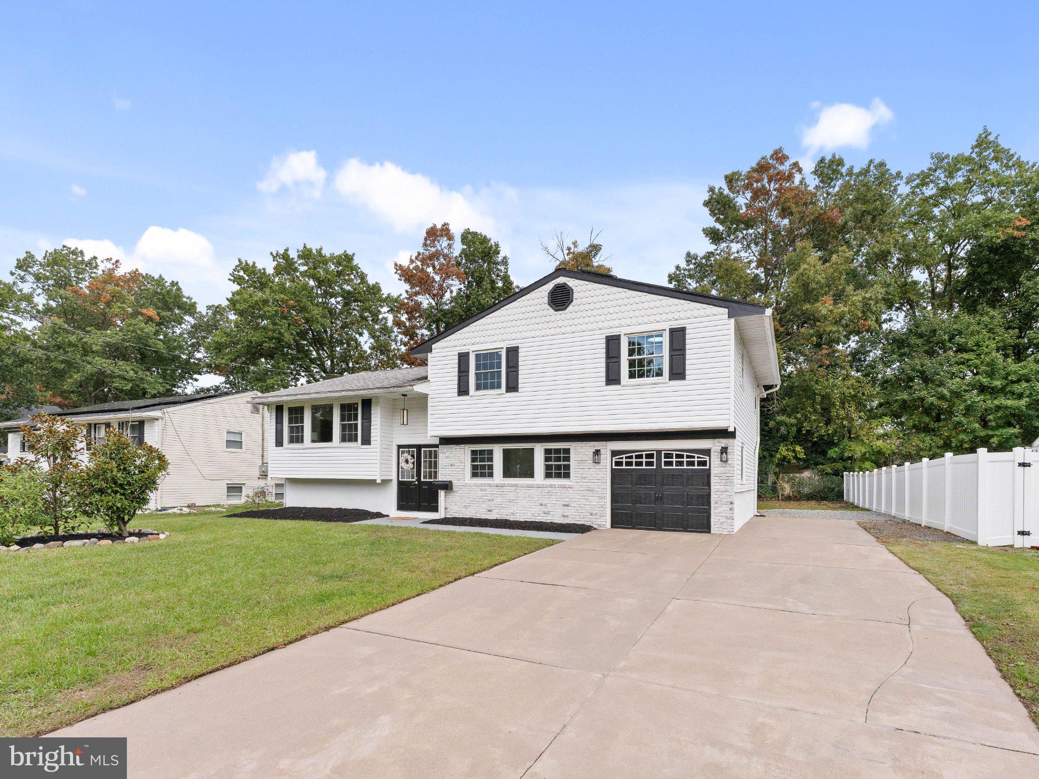 919 GRENVILLE DRIVE