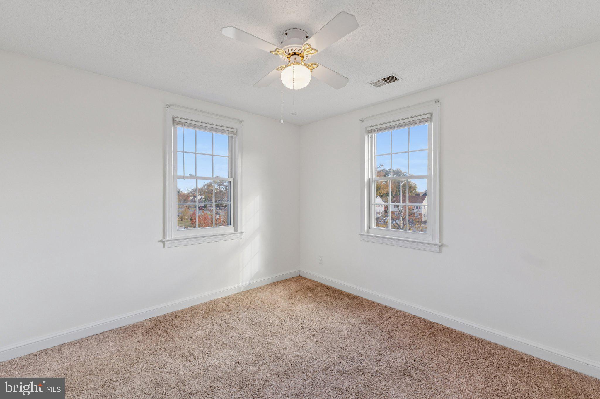 CAMBRIDGE COURTS - Residential