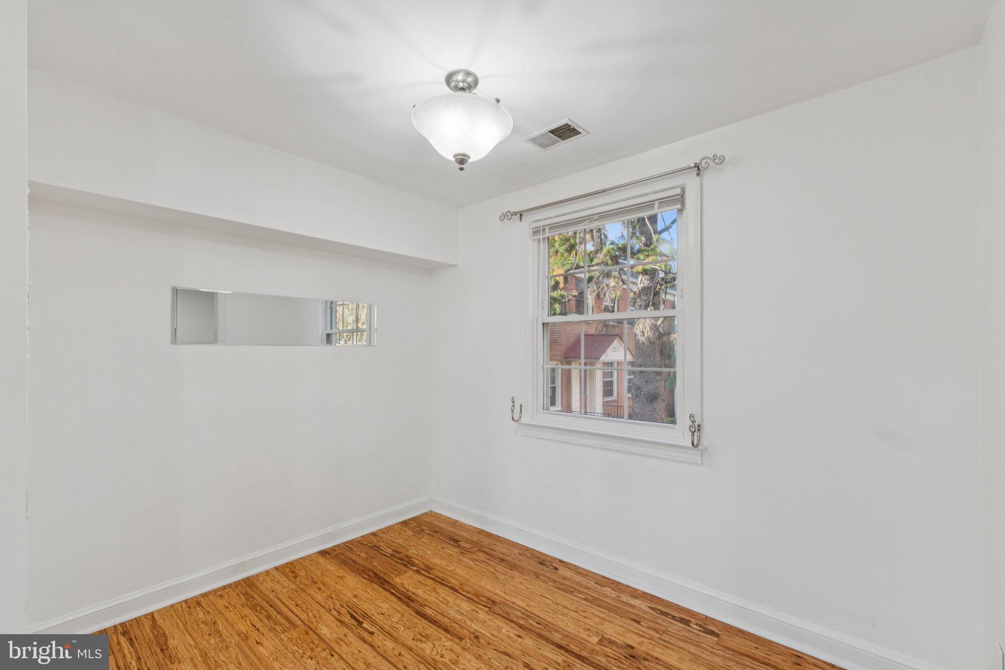 CAMBRIDGE COURTS - Residential