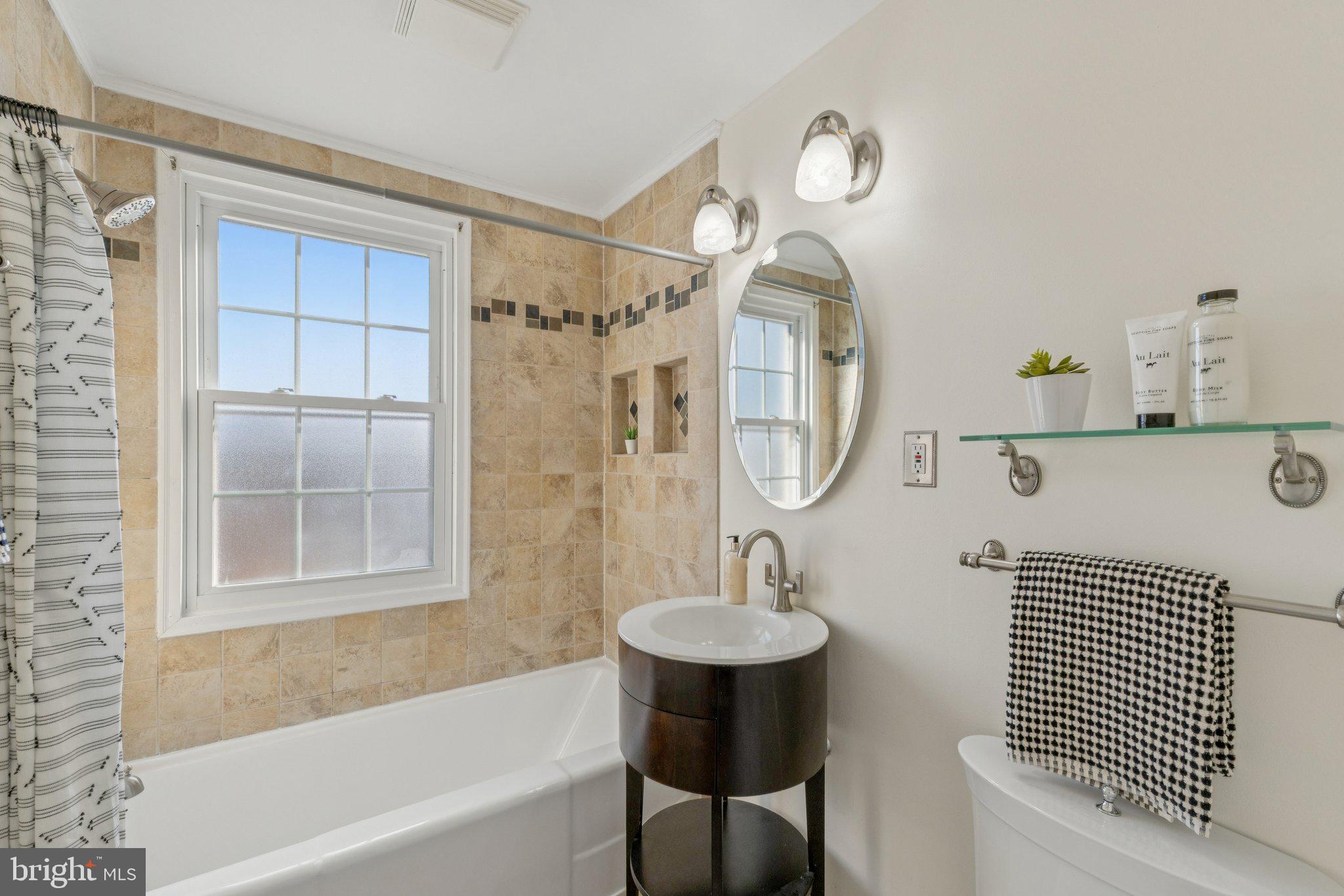 CAMBRIDGE COURTS - Residential