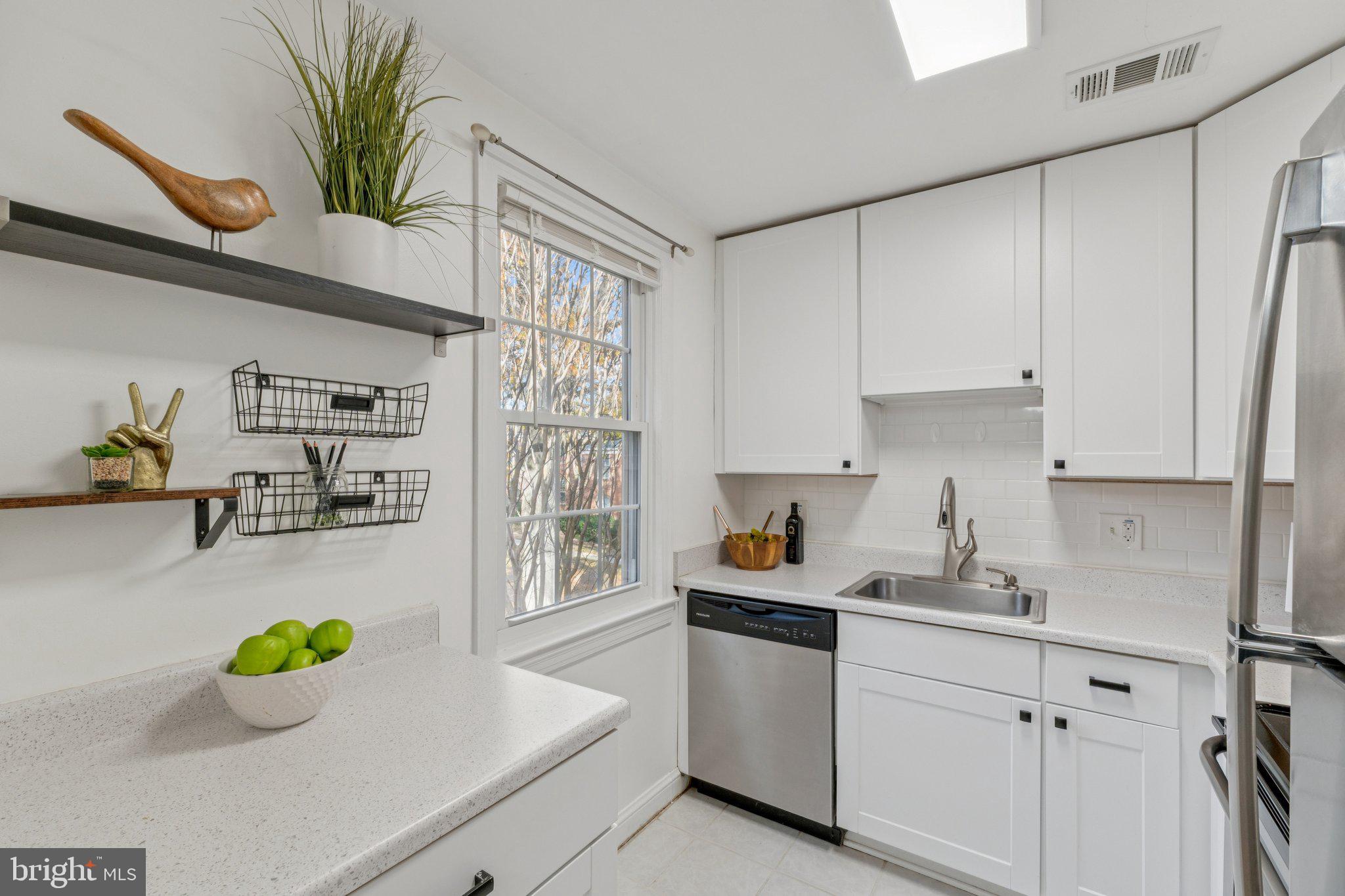 CAMBRIDGE COURTS - Residential