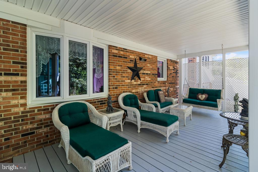 INDIAN CREEK - Residential