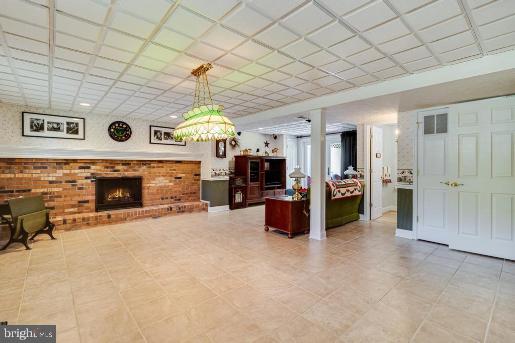 INDIAN CREEK - Residential