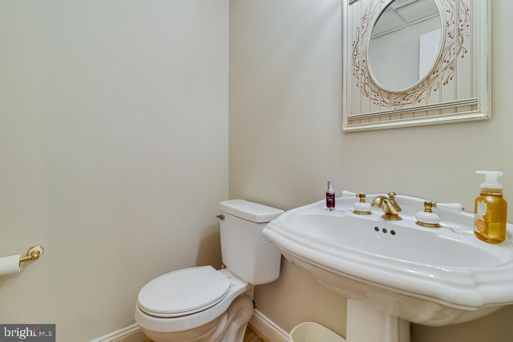 INDIAN CREEK - Residential