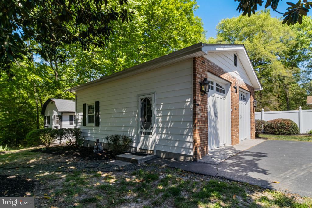 INDIAN CREEK - Residential