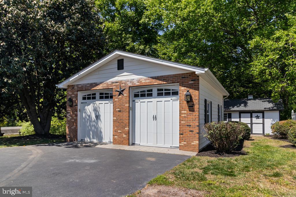 INDIAN CREEK - Residential