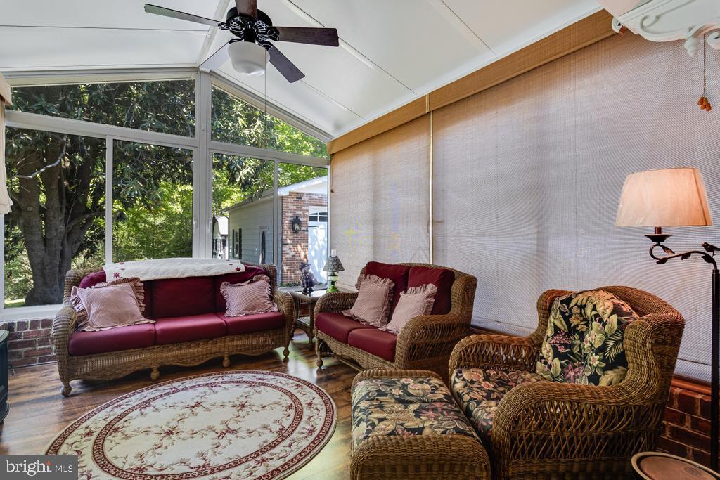 INDIAN CREEK - Residential