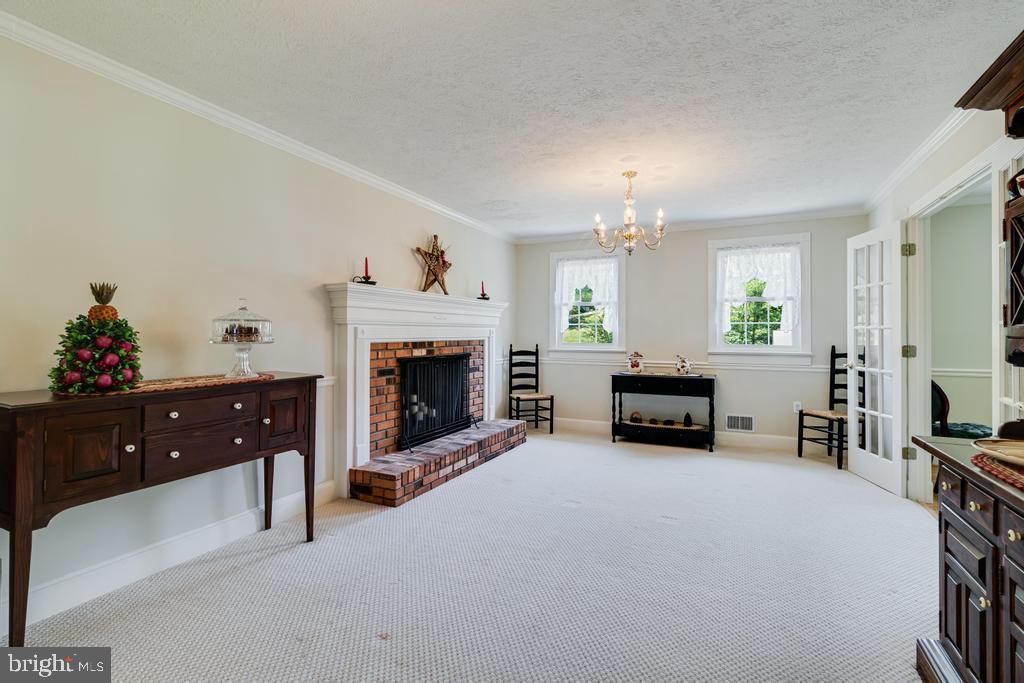 INDIAN CREEK - Residential