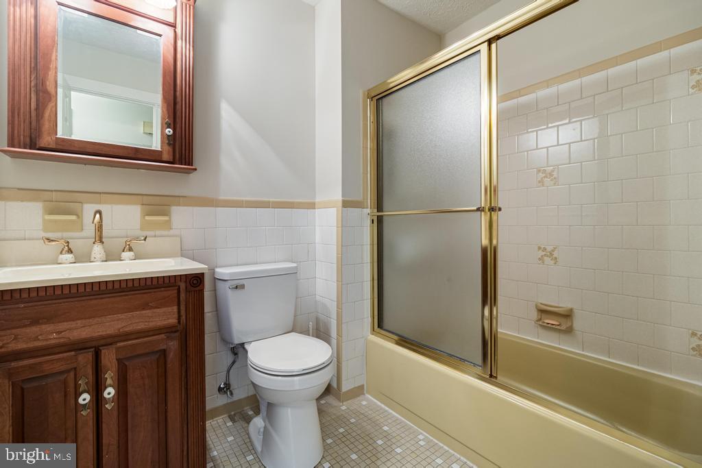 INDIAN CREEK - Residential