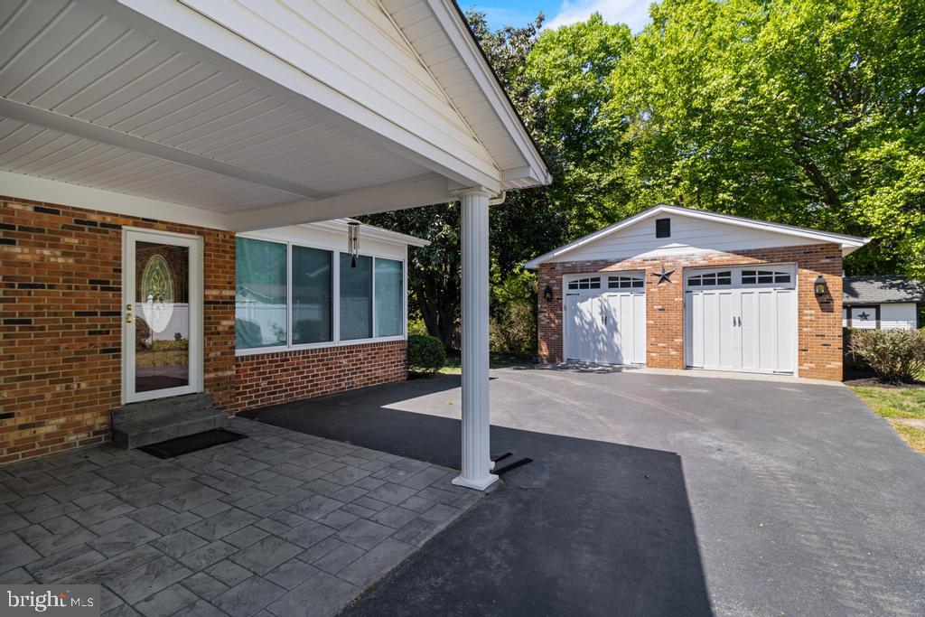 INDIAN CREEK - Residential