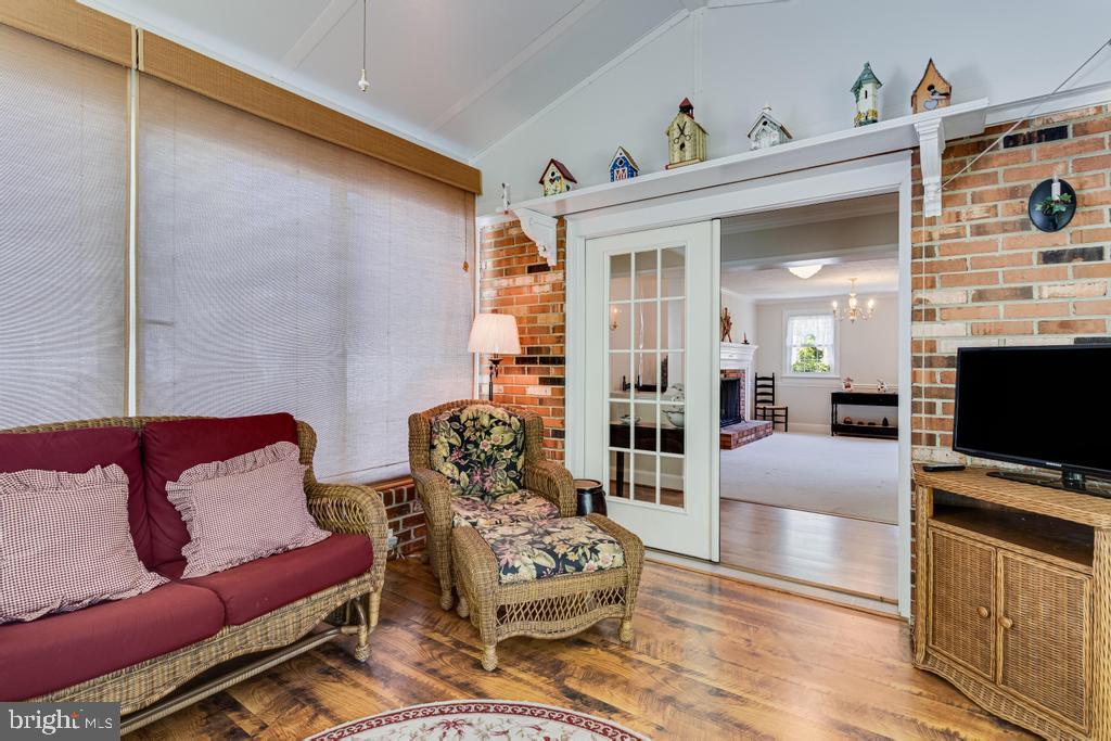 INDIAN CREEK - Residential