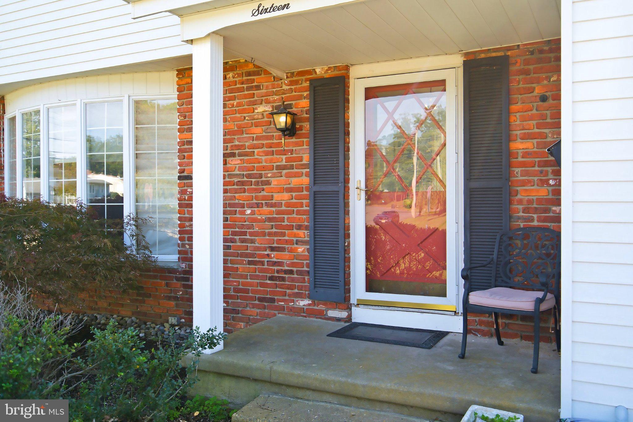 1665 WHITE OAK LANE