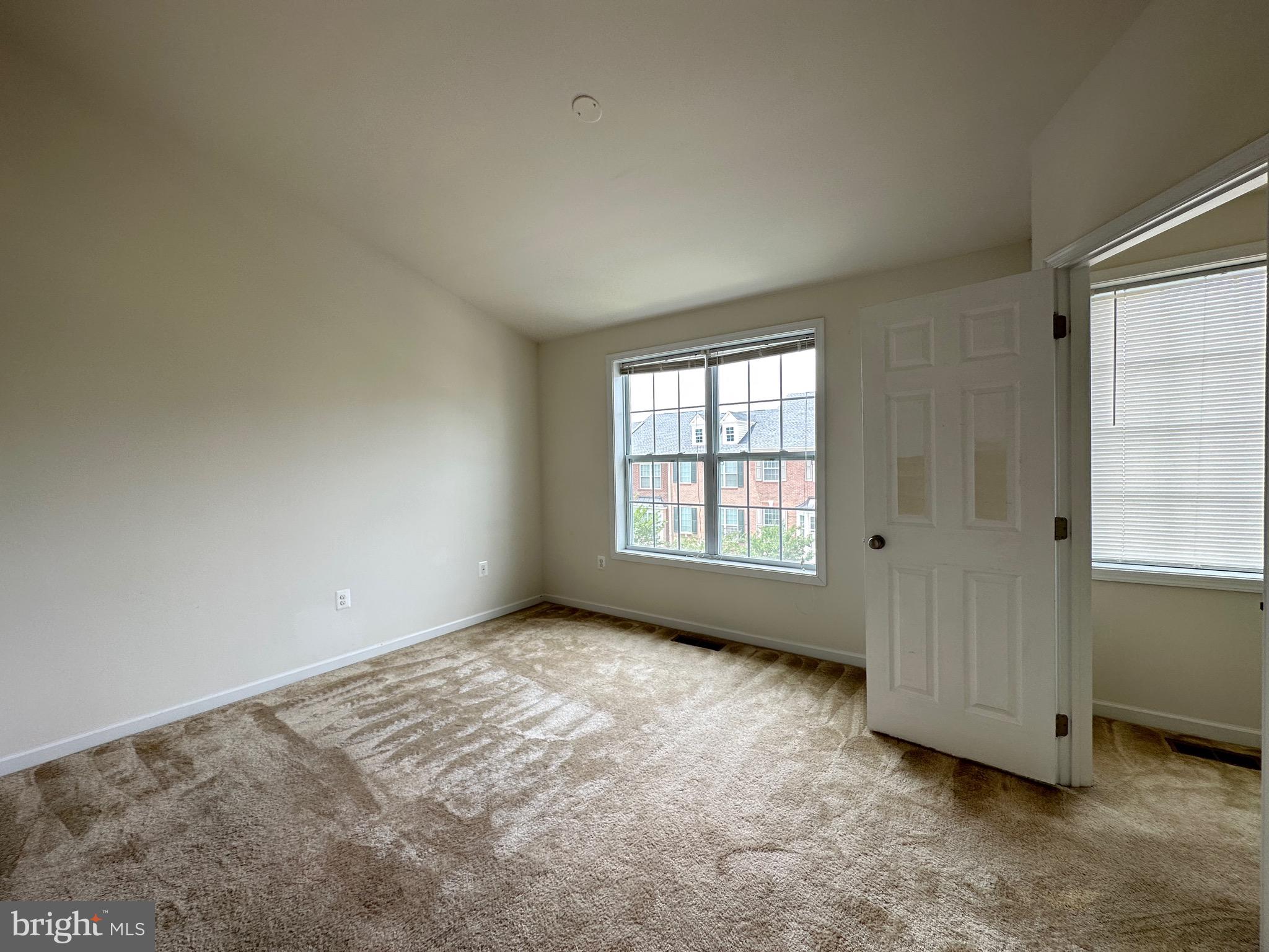 MOOREFIELD STATION - Residential Lease