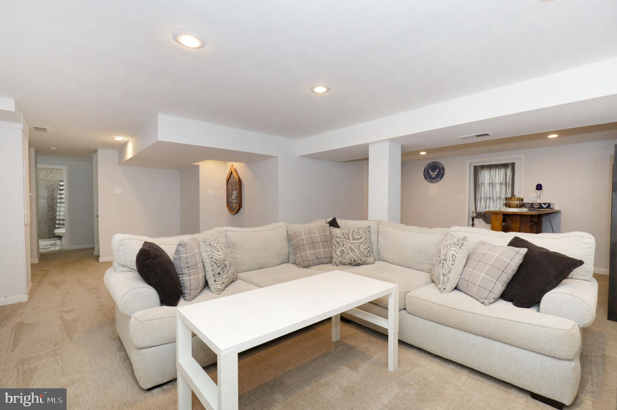 ORANGE HUNT ESTATES - Residential