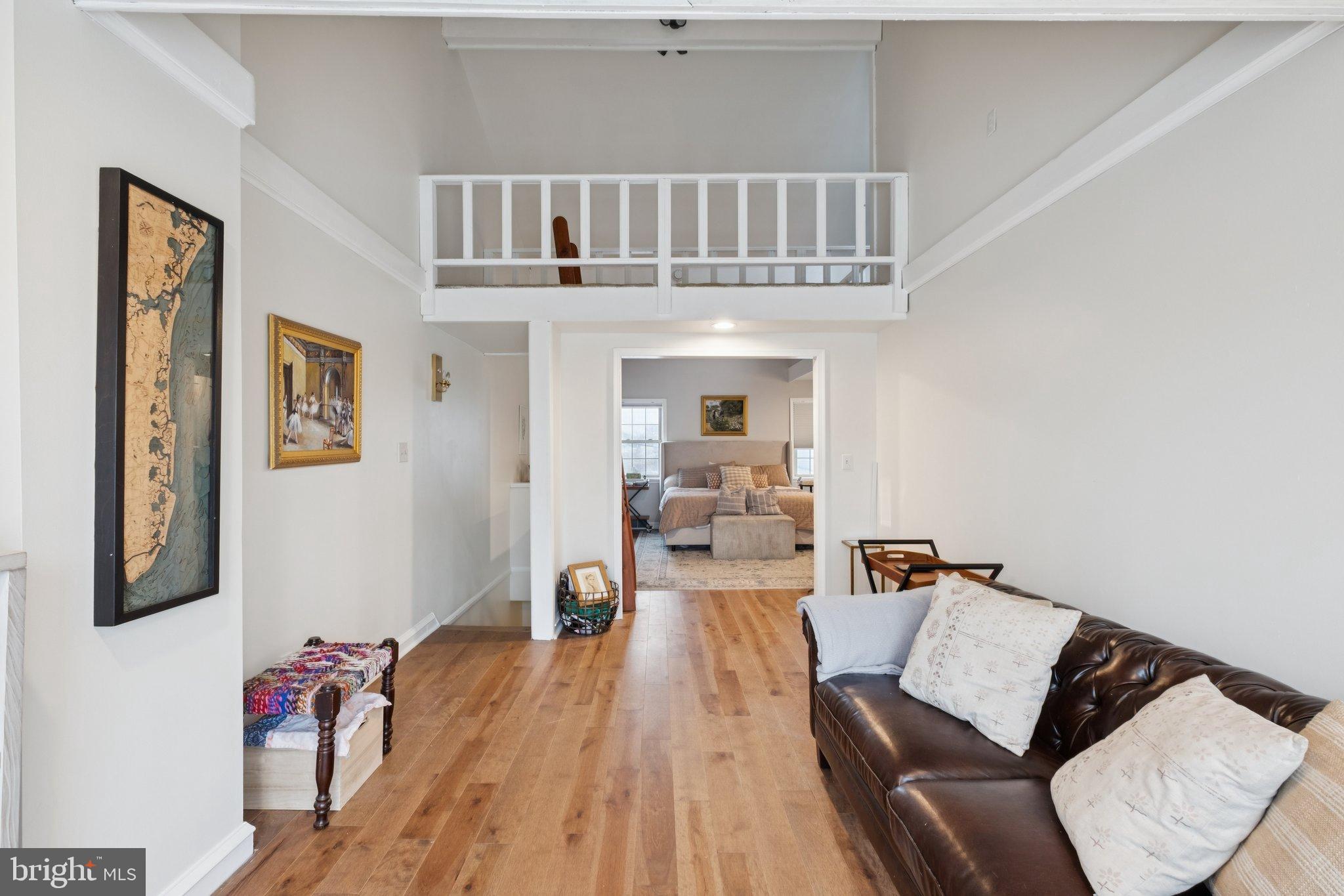 PORT RICHMOND - Residential