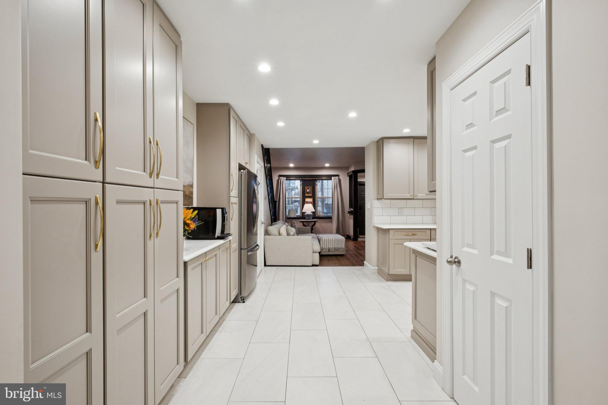 PORT RICHMOND - Residential