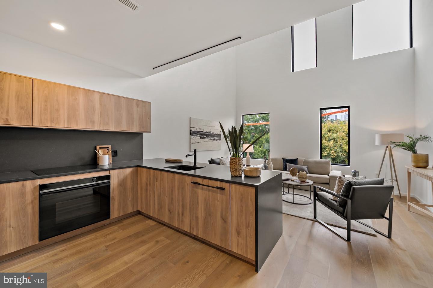 GRADUATE HOSPITAL - Residential