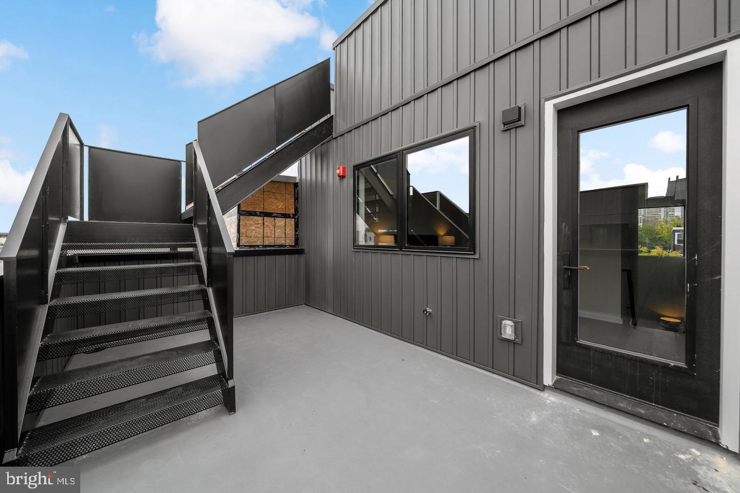 GRADUATE HOSPITAL - Residential