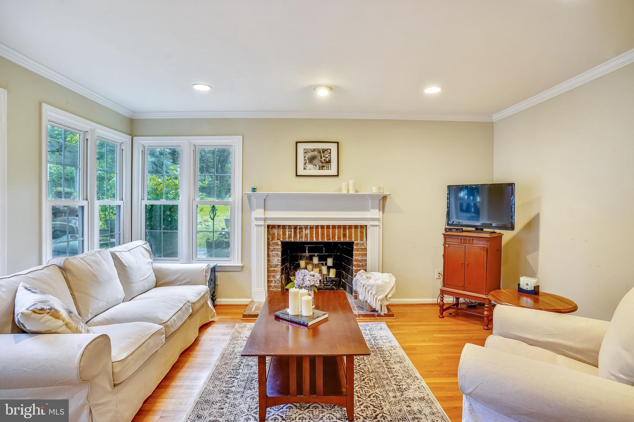 RESTON - Residential