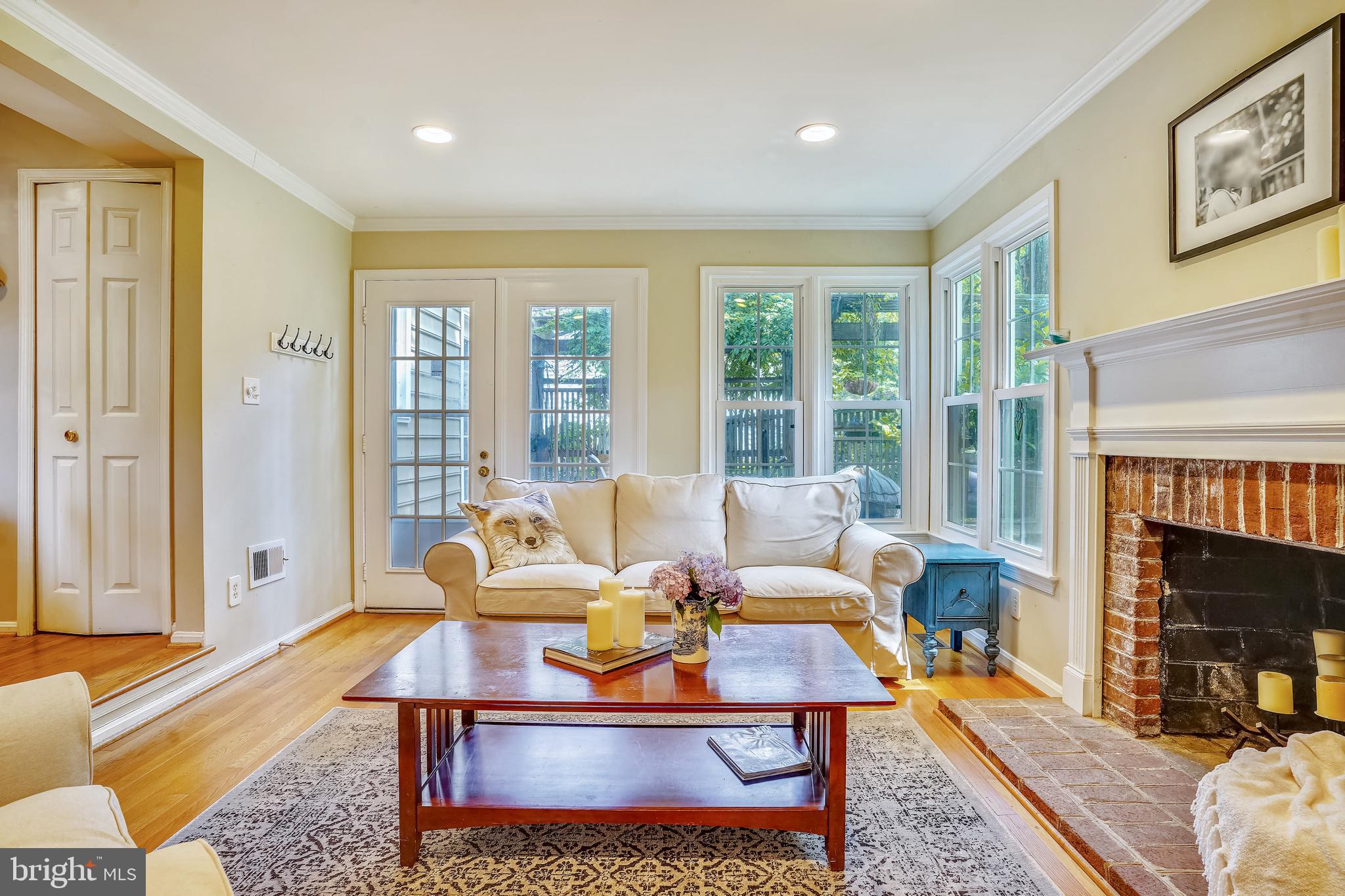 RESTON - Residential