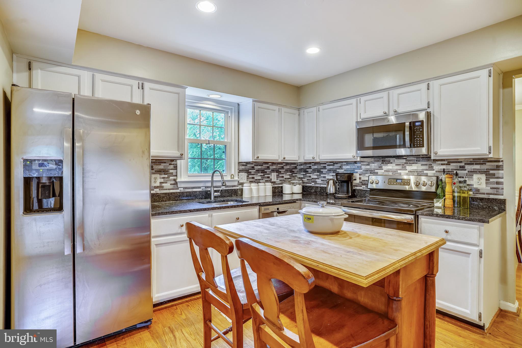 RESTON - Residential