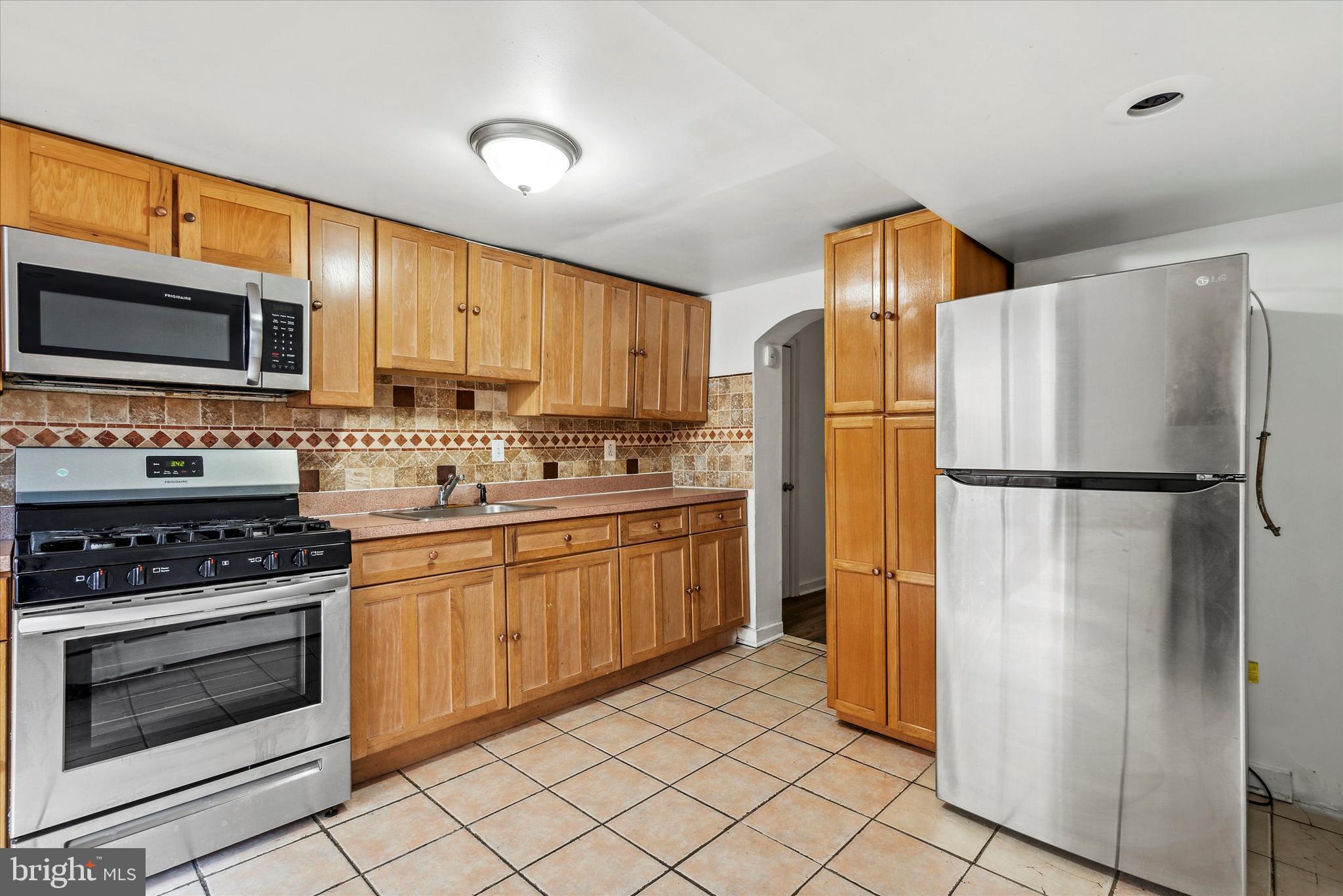 OLDE KENSINGTON - Residential Lease