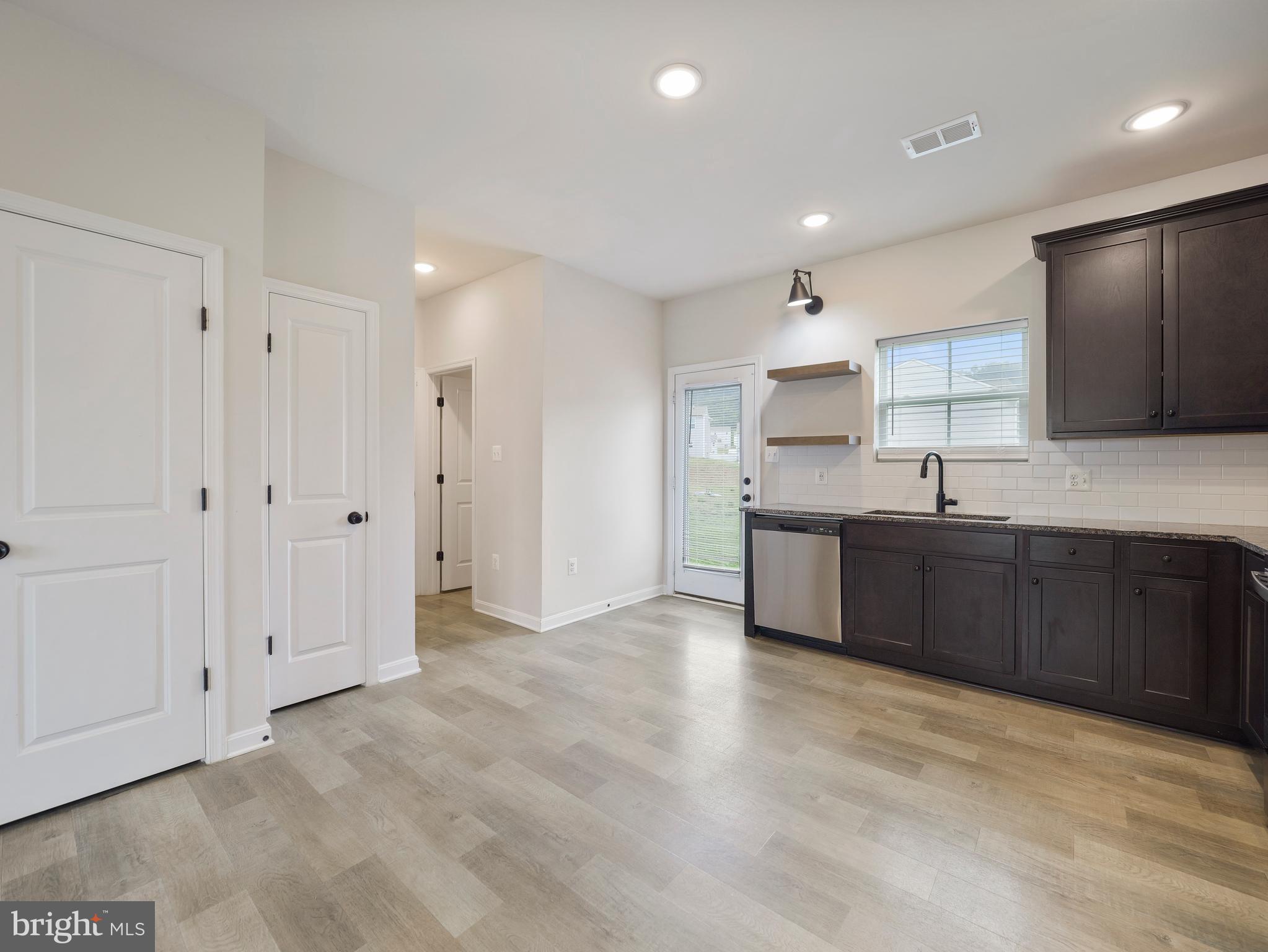 DILLON FARM - Residential Lease