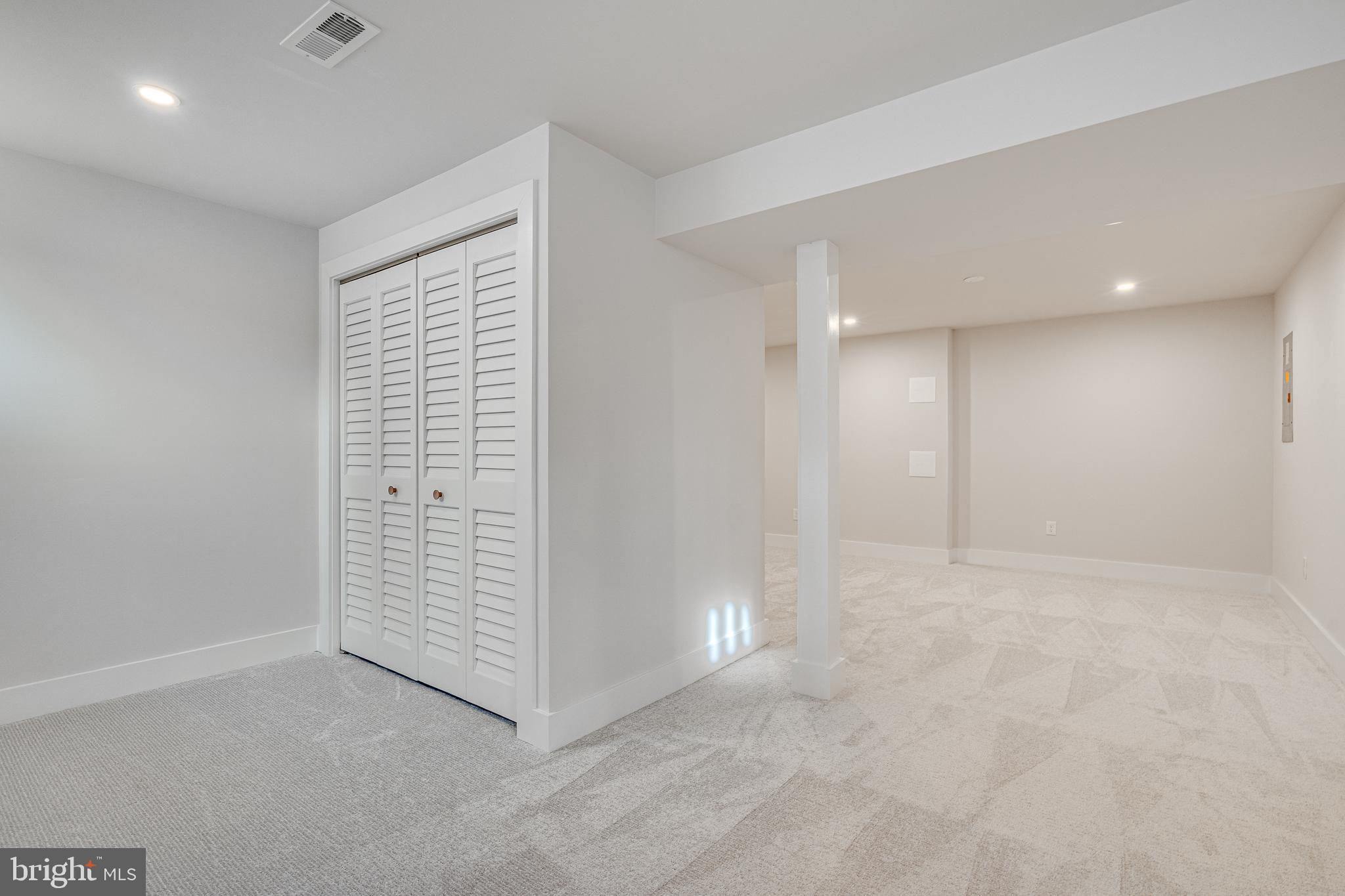 TANGLEWOOD - Residential