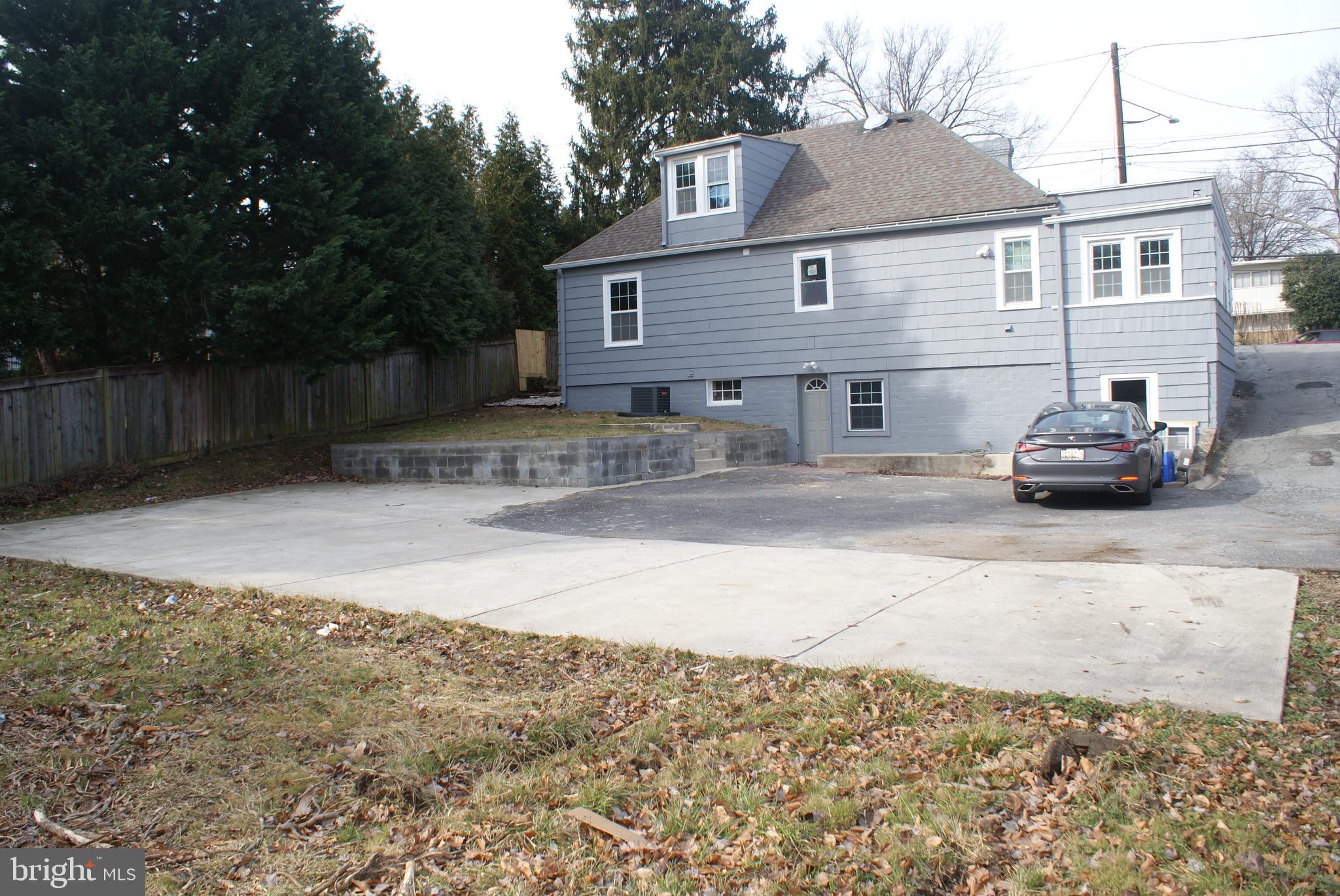 SEVEN OAKS - Residential Lease