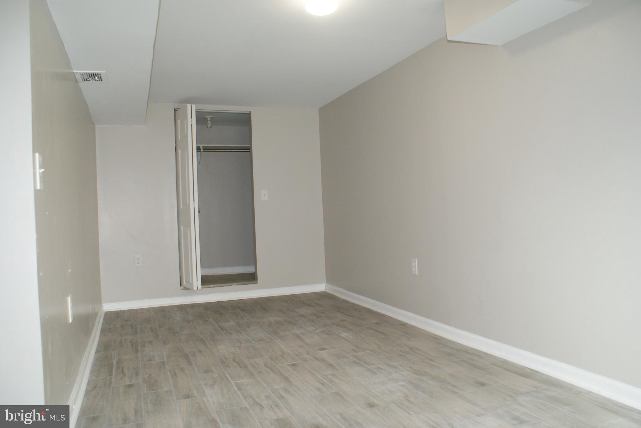 SEVEN OAKS - Residential Lease