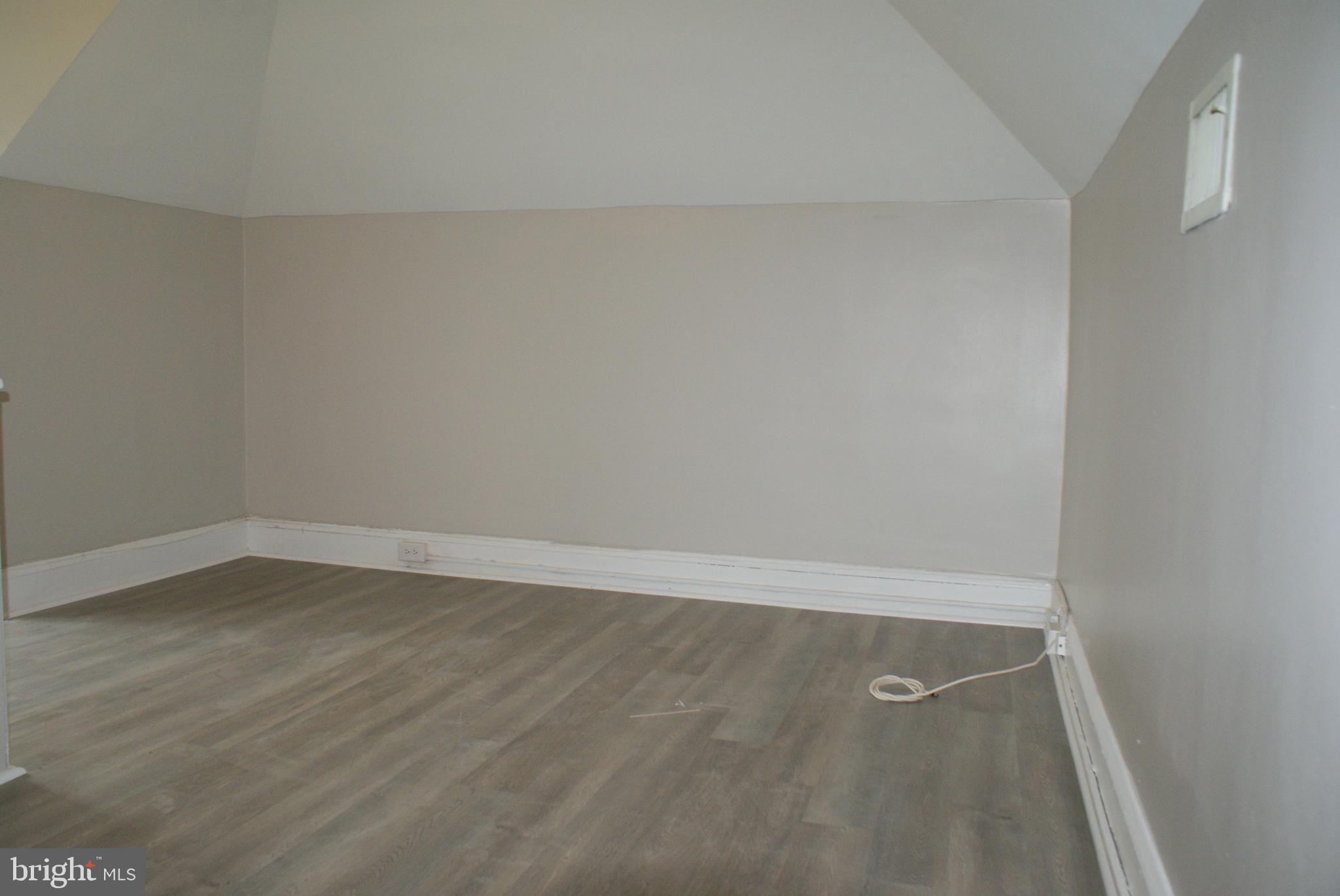 SEVEN OAKS - Residential Lease